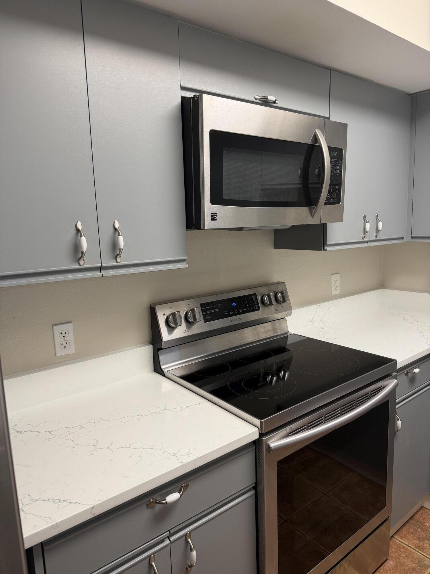 46 Via Marco, Unit B4 Marco Island, FL 34145 - Photo 8 of 19 IMG_2579