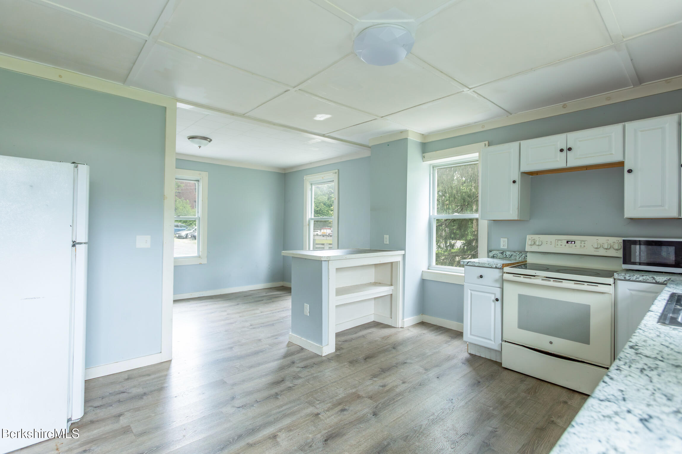 81-83 Pecks Road Pittsfield, MA 01201 - Photo 5 of 30 image-9