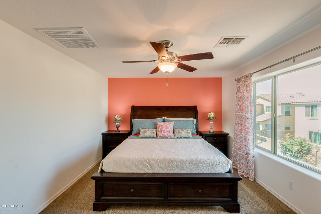 1672 South Roles Drive Gilbert, AZ 85295 - Photo 19 of 50 19-Roles
