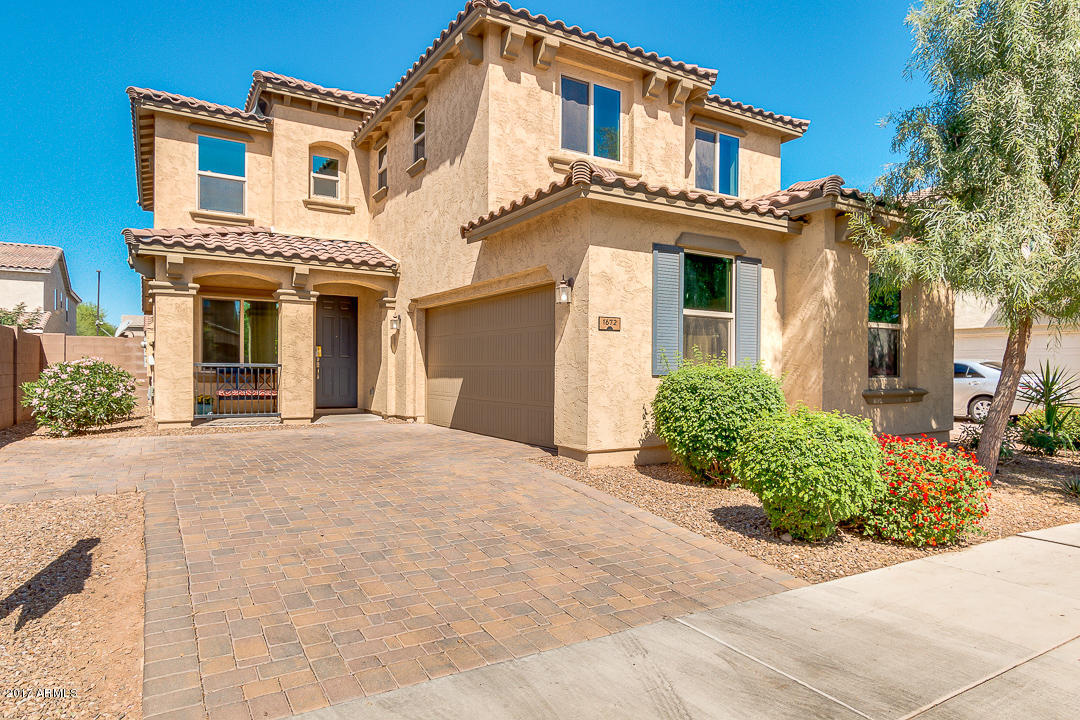 1672 South Roles Drive Gilbert, AZ 85295 - Photo 2 of 50 02-Roles