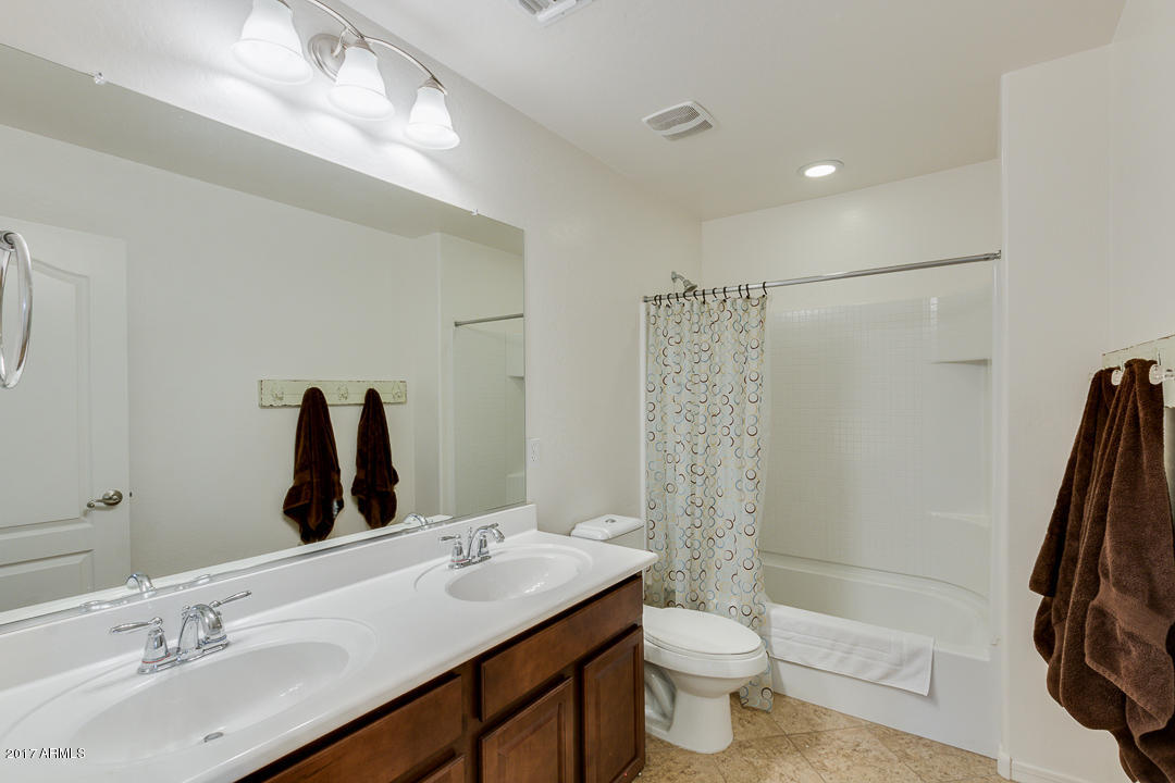 1672 South Roles Drive Gilbert, AZ 85295 - Photo 29 of 50 28-Roles