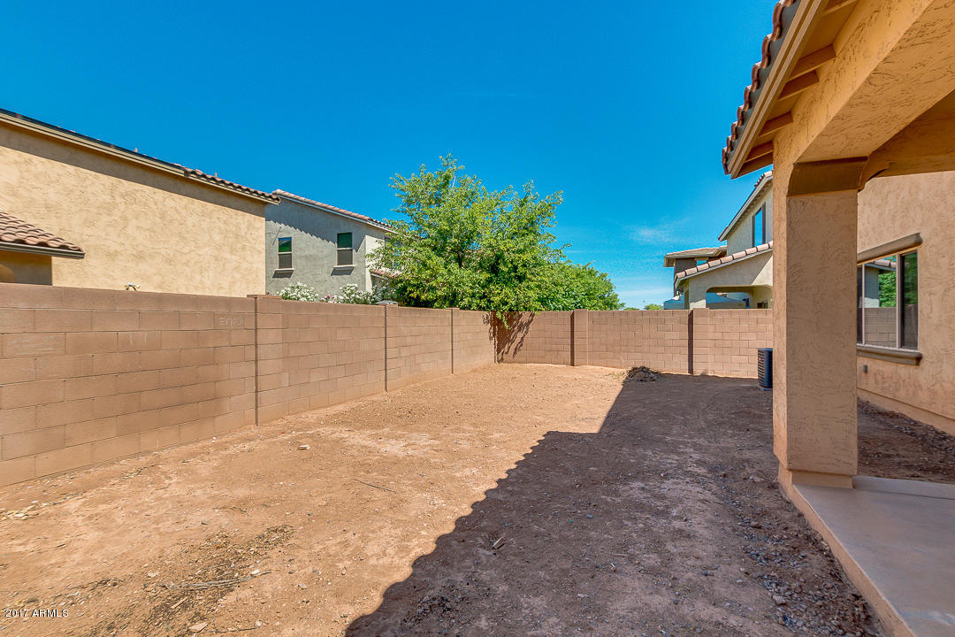 1672 South Roles Drive Gilbert, AZ 85295 - Photo 34 of 50 35-Roles