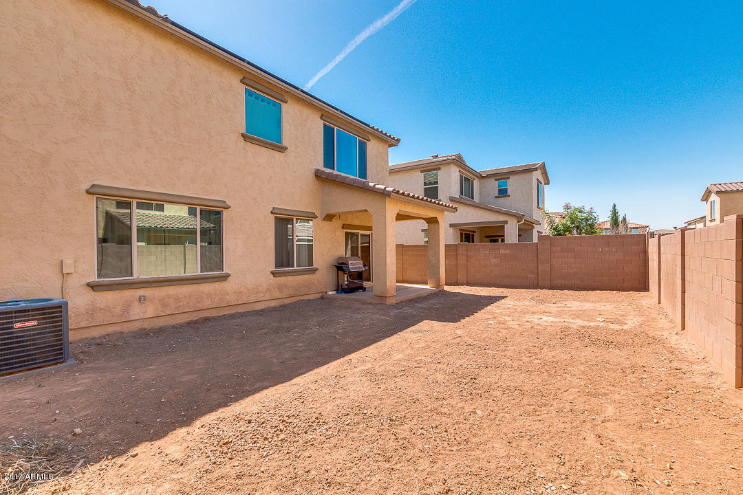 1672 South Roles Drive Gilbert, AZ 85295 - Photo 36 of 50 37-Roles