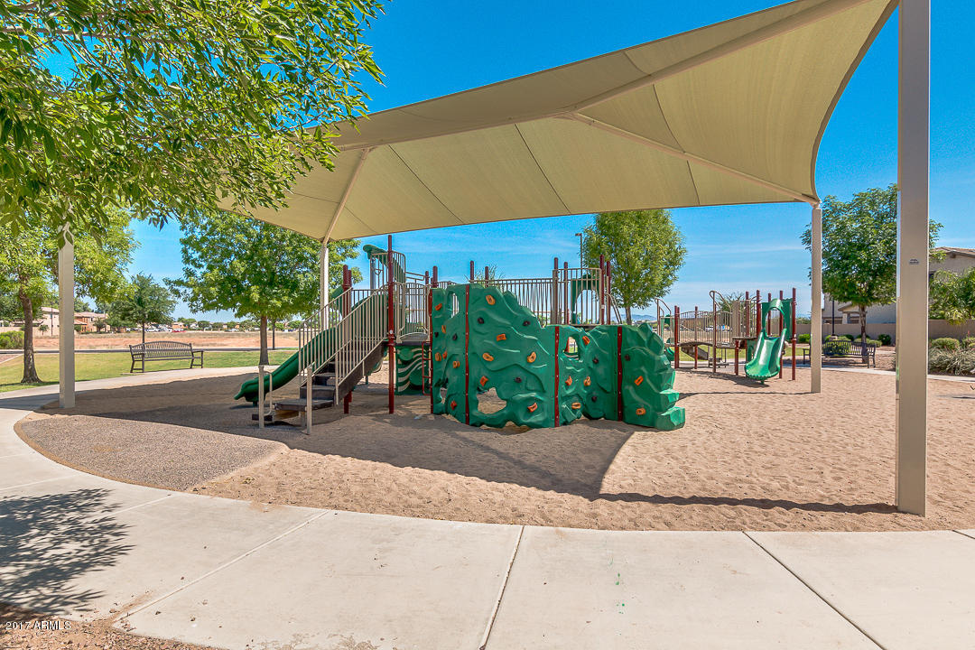 1672 South Roles Drive Gilbert, AZ 85295 - Photo 40 of 50 41-Roles