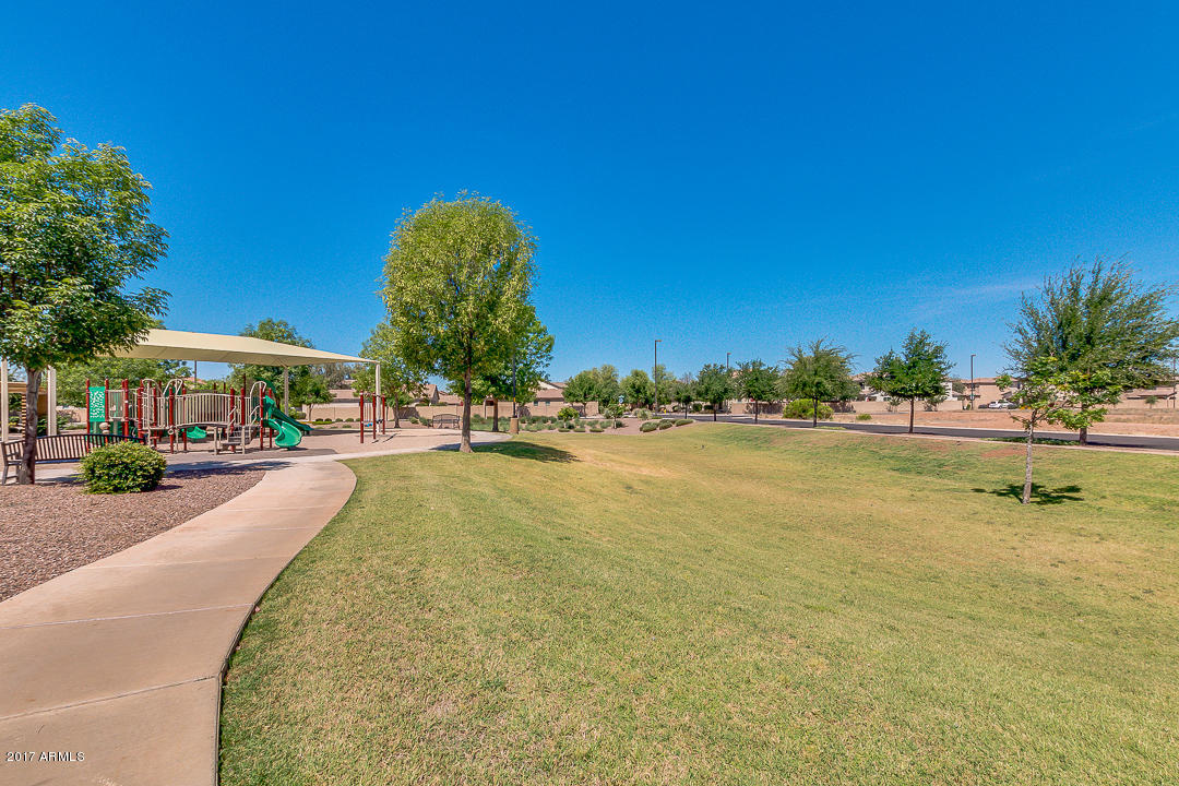 1672 South Roles Drive Gilbert, AZ 85295 - Photo 44 of 50 45-Roles
