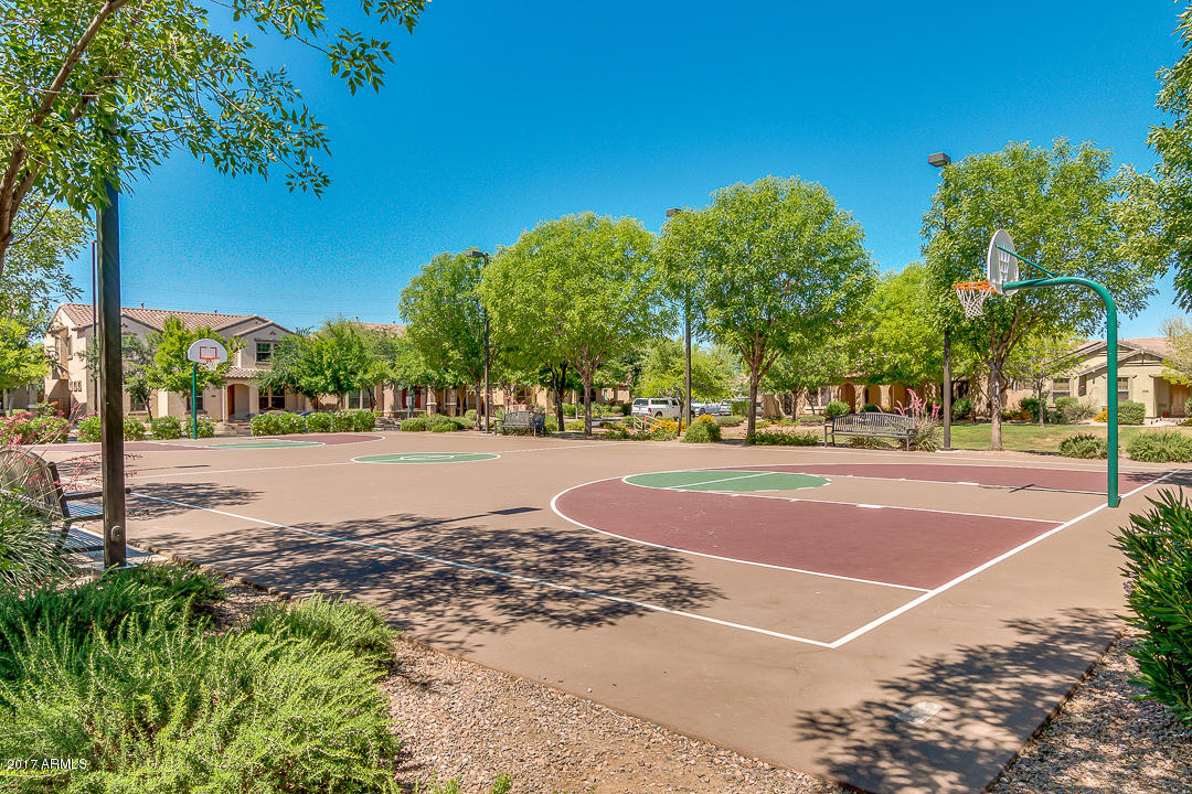 1672 South Roles Drive Gilbert, AZ 85295 - Photo 49 of 50 50-Roles