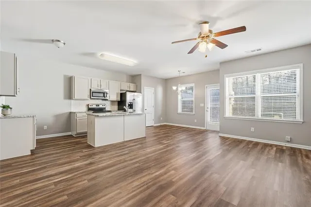 $2,100 | 3249 Garden Glade Lane, Stonecrest, GA 30038