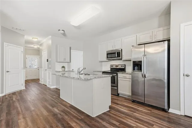 $2,100 | 3249 Garden Glade Lane, Stonecrest, GA 30038