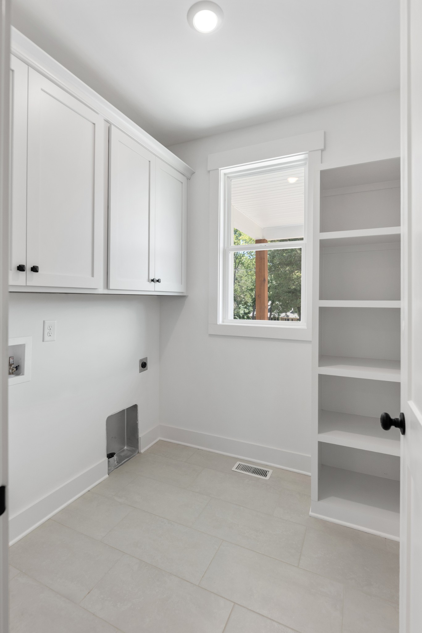 2033 Graceland Drive Goodlettsville, TN 37072 - Photo 22 of 40 a view of an empty room with a window