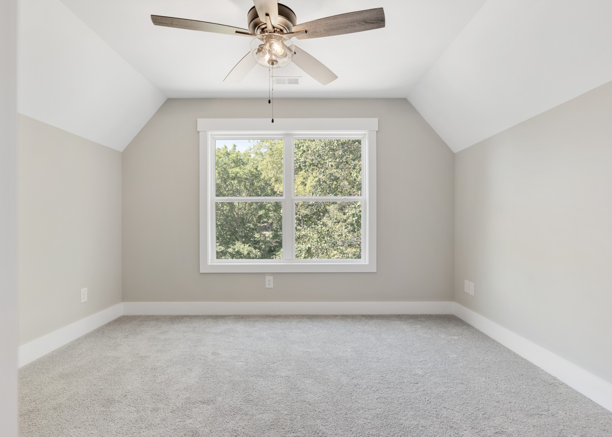 2033 Graceland Drive Goodlettsville, TN 37072 - Photo 31 of 40 an empty room with a window and a fan