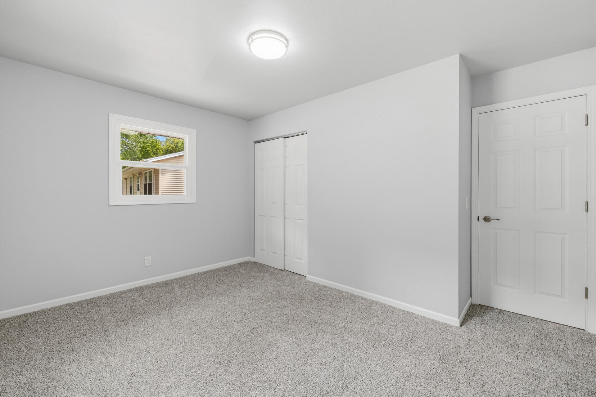 513 Bender Road, Unit 515 West Bend, WI 53090 - Photo 12 of 29 BEDROOM