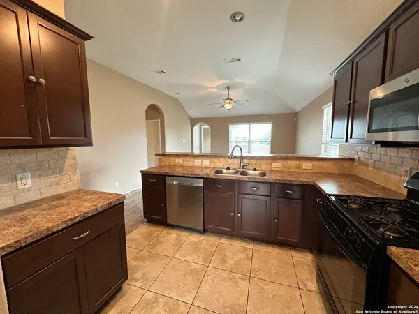 $1,550 | 3327 Candlemoon Drive, San Antonio, TX 78244