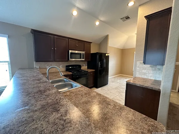 $1,550 | 3327 Candlemoon Drive, San Antonio, TX 78244