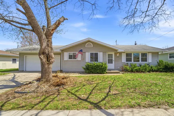 $299,900 | 612 South Matthias Street, Appleton, WI 54915