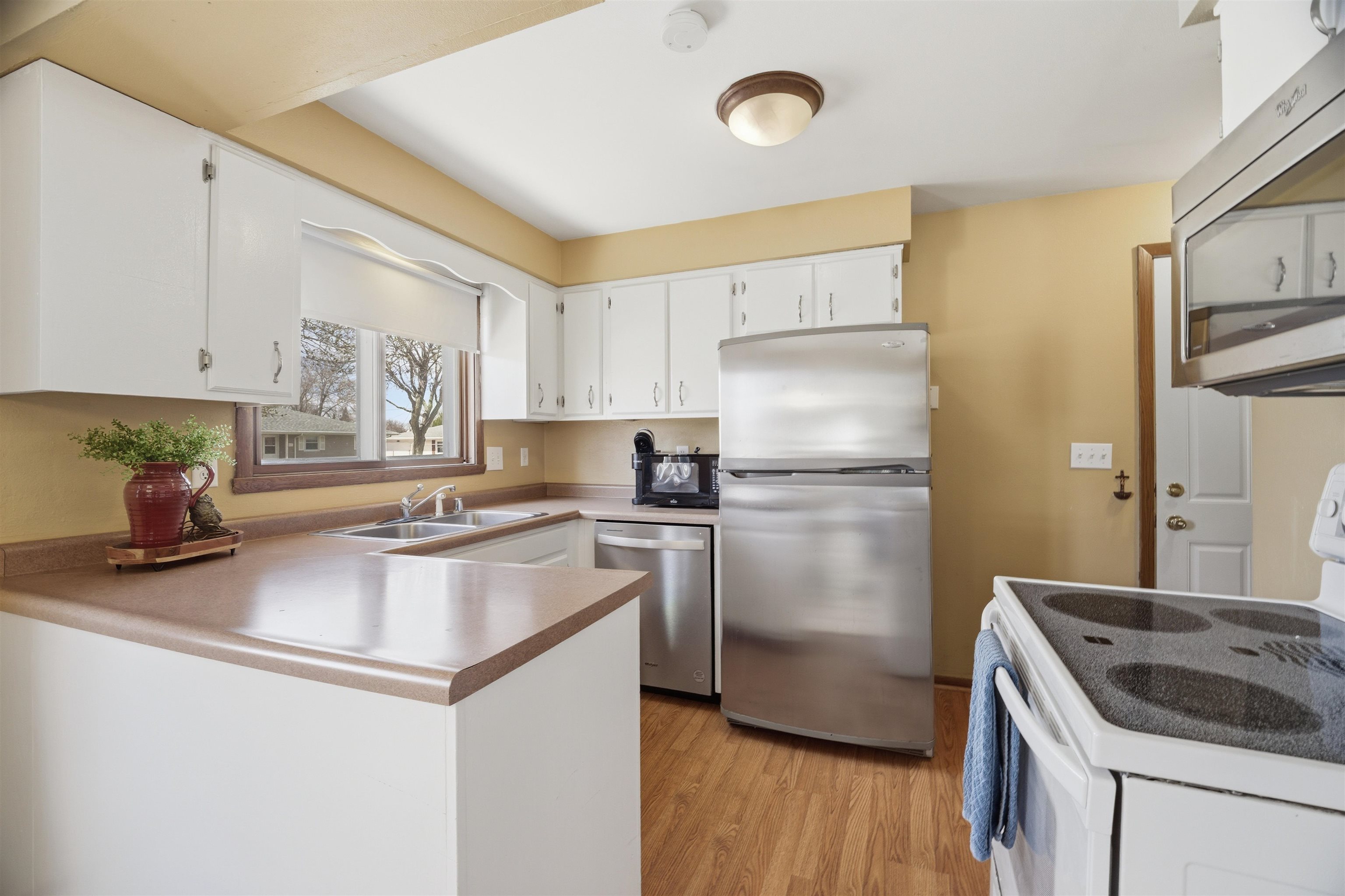 612 South Matthias Street Appleton, WI 54915 - Photo 8 of 26