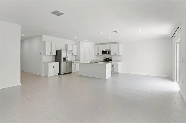 $2,098 | 2110 Lasso Loop, Eagle Lake, FL 33839