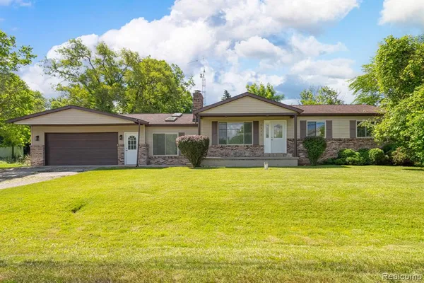 $199,000 | 3353 Augusta Street, Flint, MI 48532