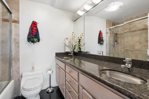 $875,000 | 155 North Harbor Drive, Unit 41014102, Chicago, IL 60601