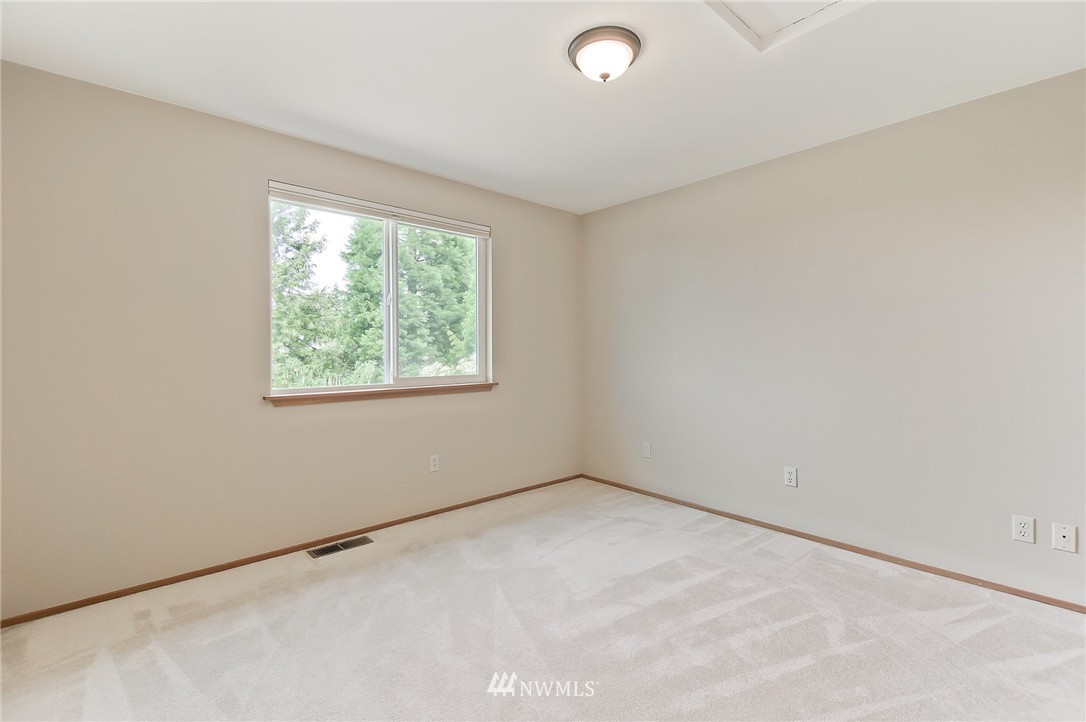 630 North Waugh Road Mount Vernon, WA 98273 - Photo 17 of 25 Gallery Image 17