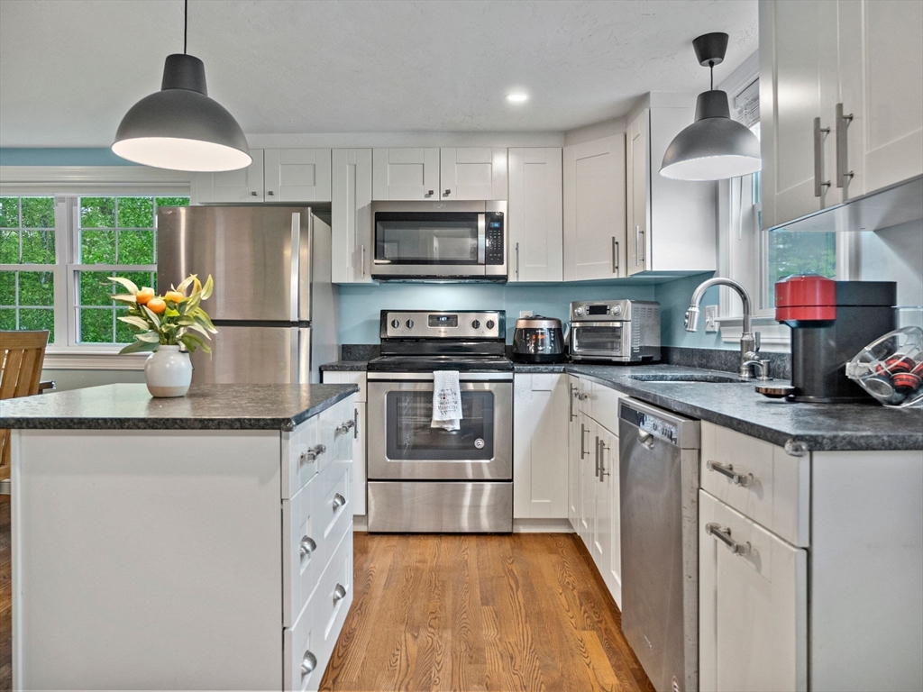 36 Brackett Road Ashland, MA 01721 - Photo 6 of 27