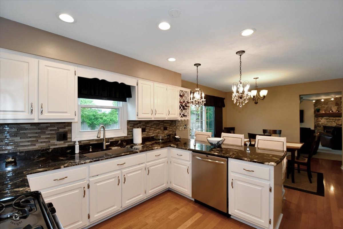 782 Amanda Road New Lenox, IL 60451 - Photo 9 of 29