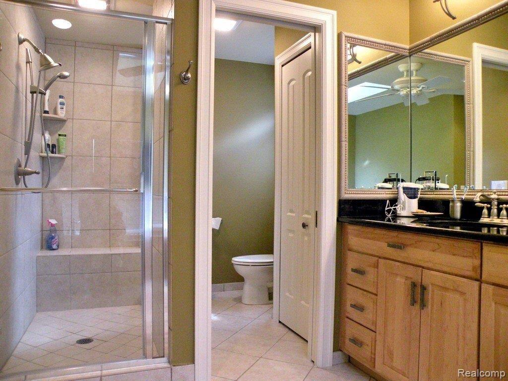 326 Glendale Avenue Rochester, MI 48307 - Photo 15 of 25 Master Bath