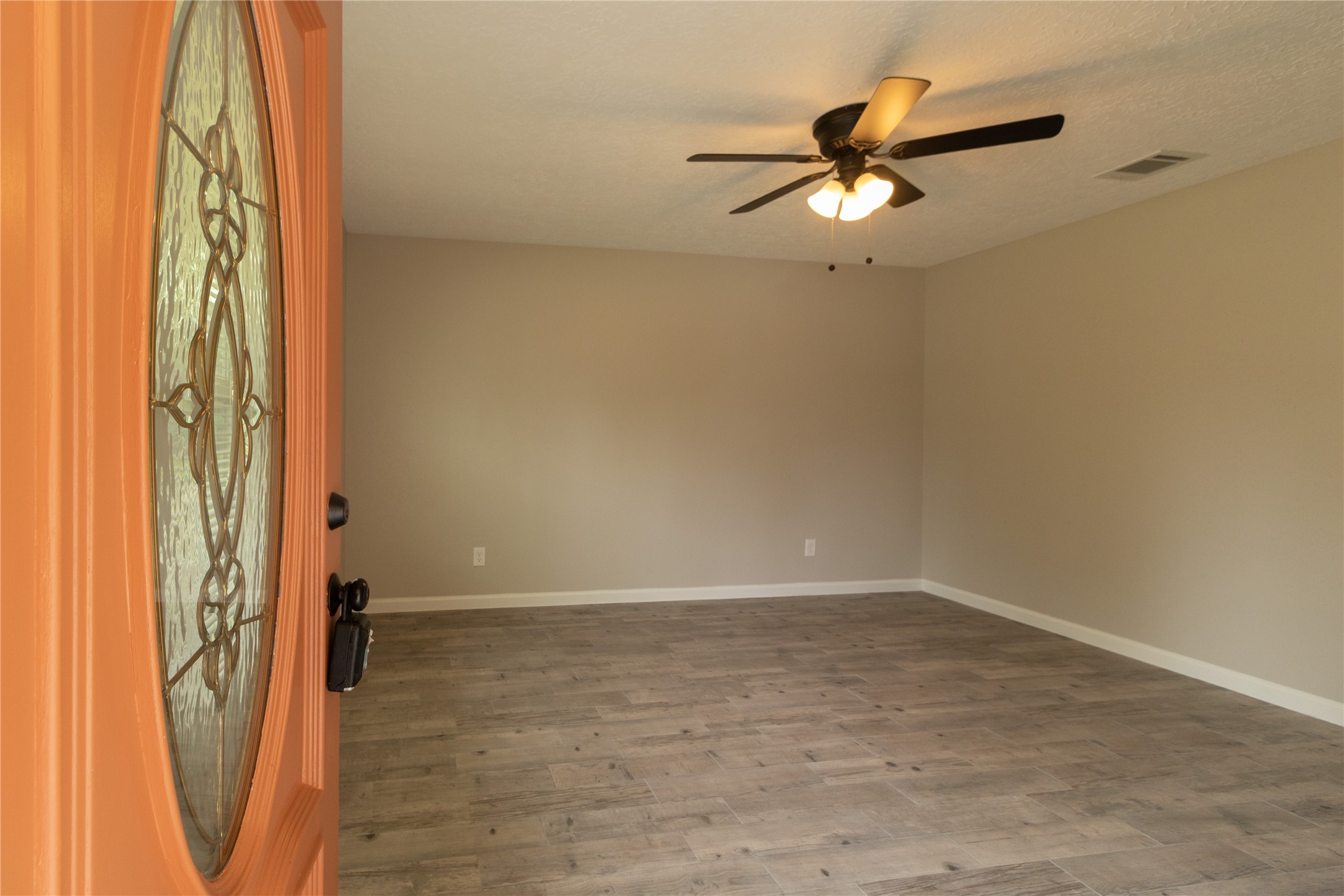 9603 Seeker Street Houston, TX 77078 - Photo 3 of 21 a view of an empty room