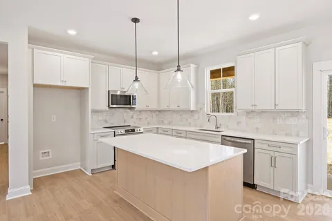 $474,000 | 2279 Lee Lawing Road, Lincolnton, NC 28092