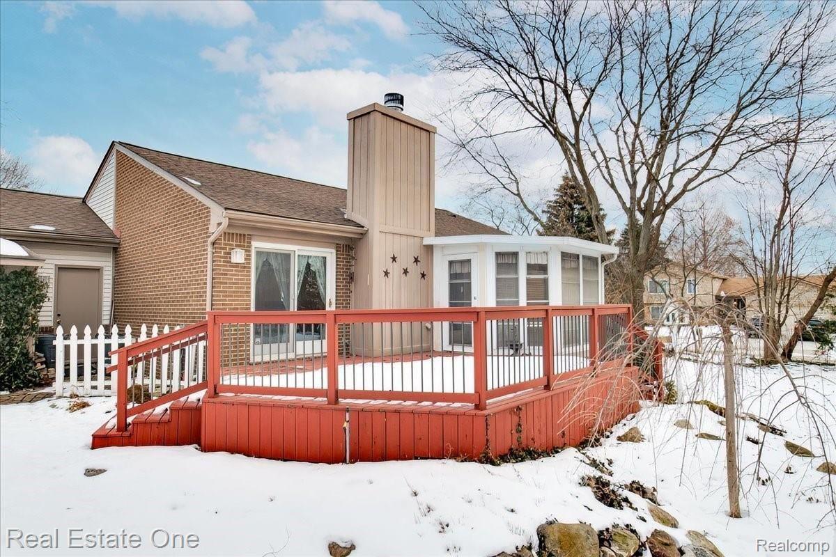 2051 Warrington Road Rochester, MI 48307 - Photo 58 of 64 59-59.jpg