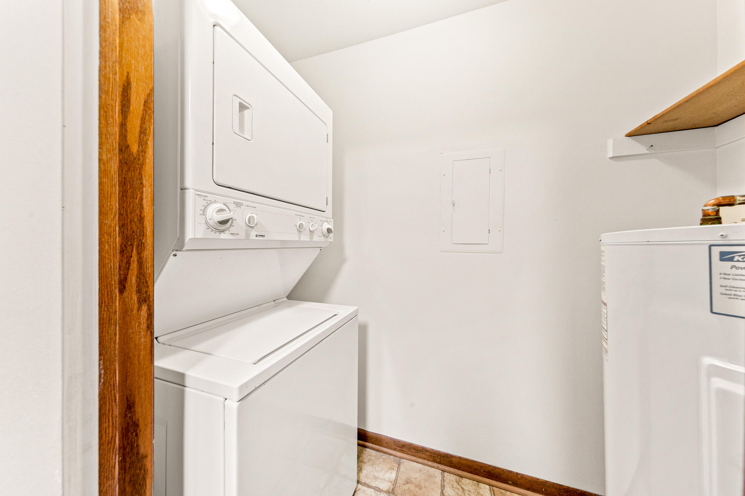 N85-w15700 Ridge Road, Unit 205 Menomonee Falls, WI 53051 - Photo 18 of 51 N85W15700 Ridge Rd 205-25