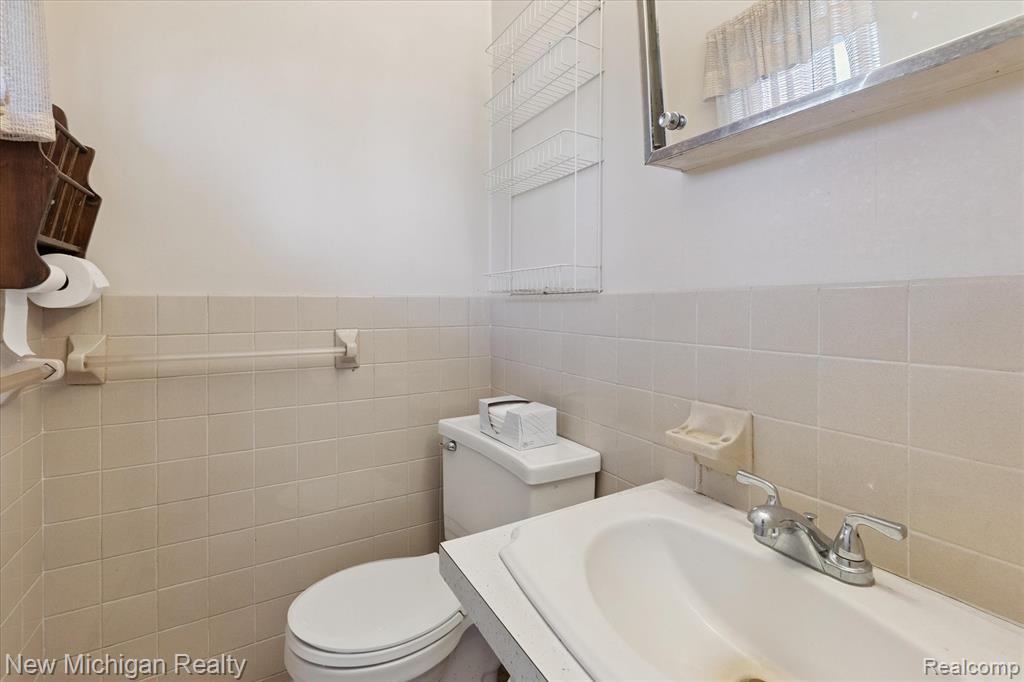 4272 Owen Road Fenton, MI 48430 - Photo 14 of 60