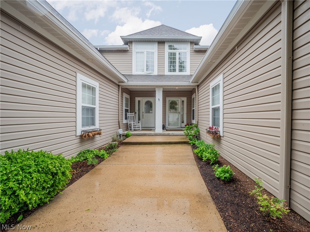 30243 Center Ridge Road, Unit 14 Westlake, OH 44145 - Photo 1 of 33 Gallery Image 1