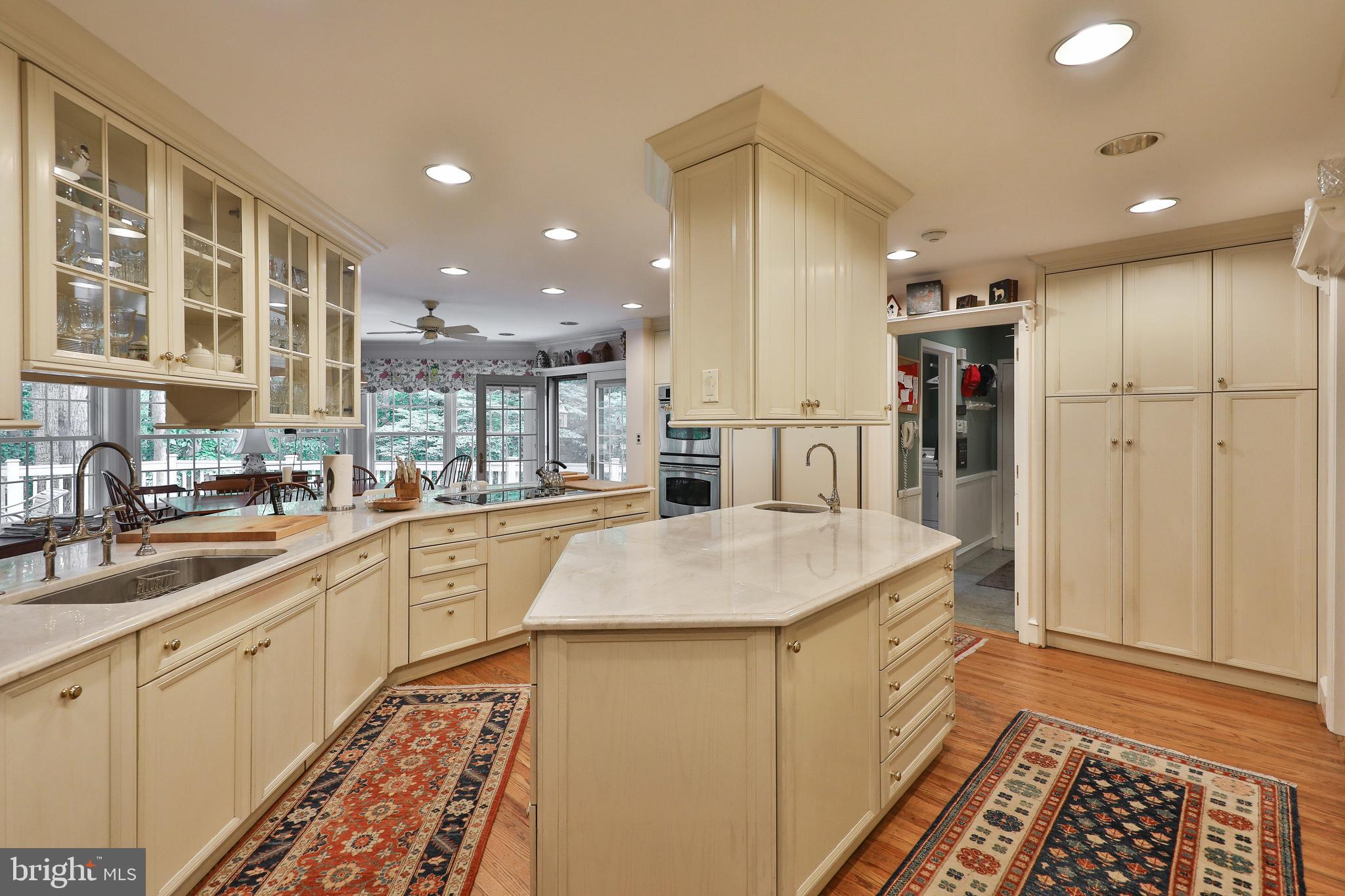 10 High Point East Huntingdon Valley, PA 19006 - Photo 8 of 42 Kitchen