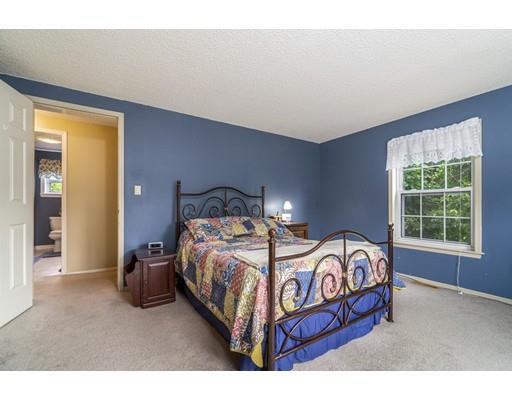 44 Meadowbrook Road Hudson, MA 01749 - Photo 8 of 23 Gallery Image 8