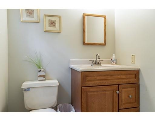 44 Meadowbrook Road Hudson, MA 01749 - Photo 10 of 23 Gallery Image 10