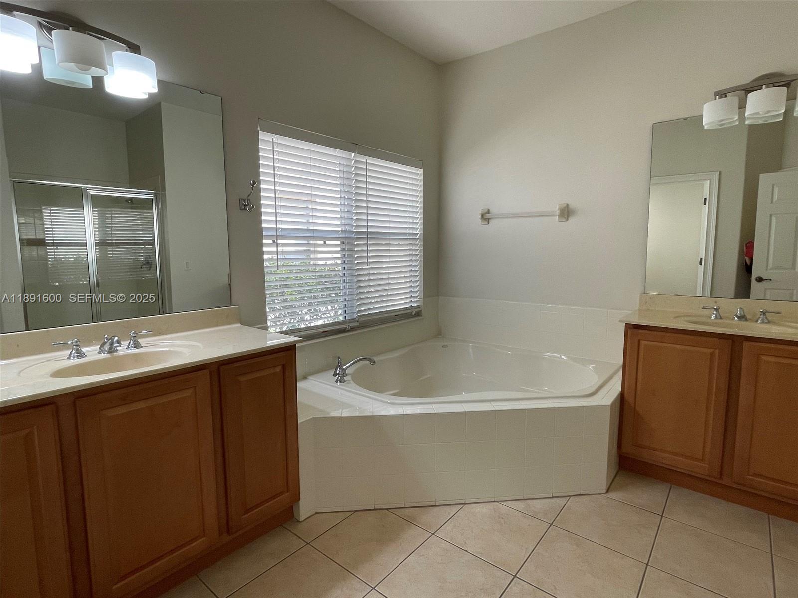 6841 Dolce Way Orlando, FL 32819 - Photo 16 of 38