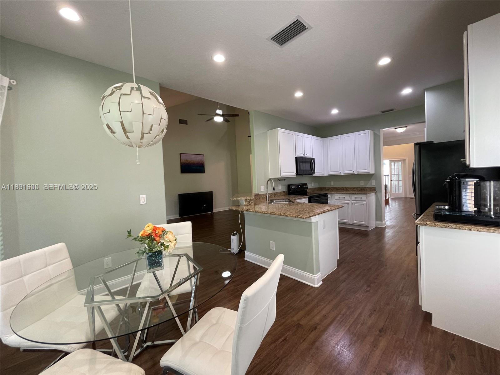 6841 Dolce Way Orlando, FL 32819 - Photo 8 of 38