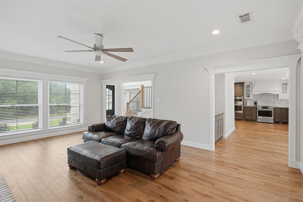 9121 Bontura Road Granbury, TX 76049 - Photo 8 of 40