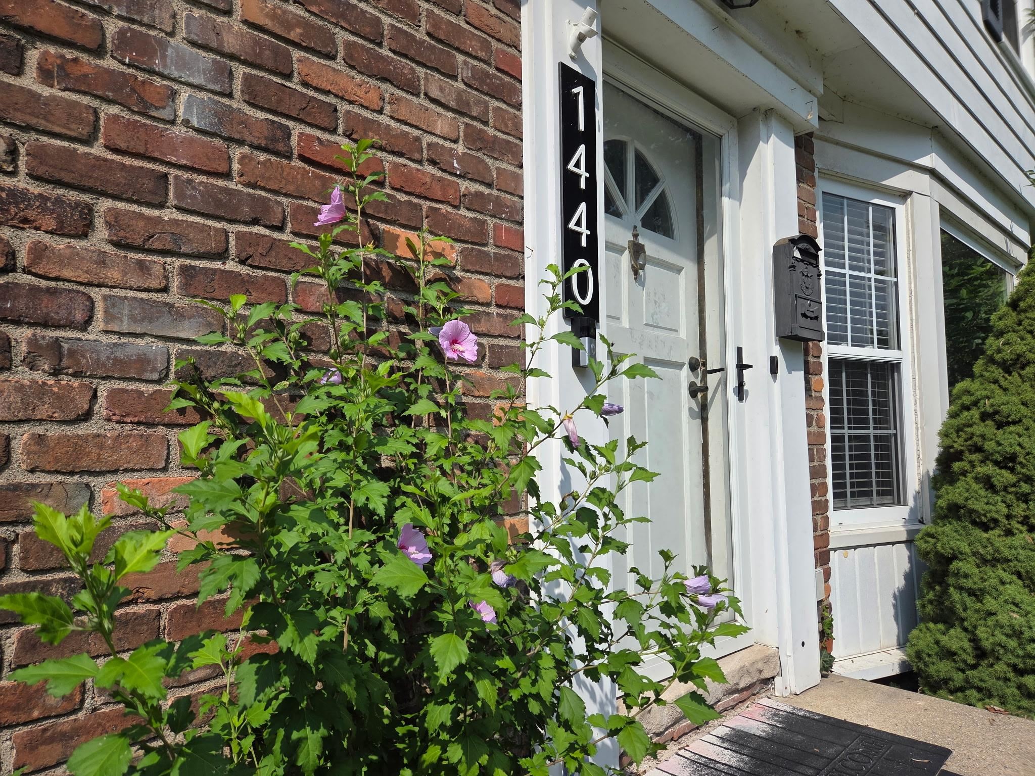 1440 Vernier Road Grosse Pointe Woods, MI 48236 - Photo 8 of 39