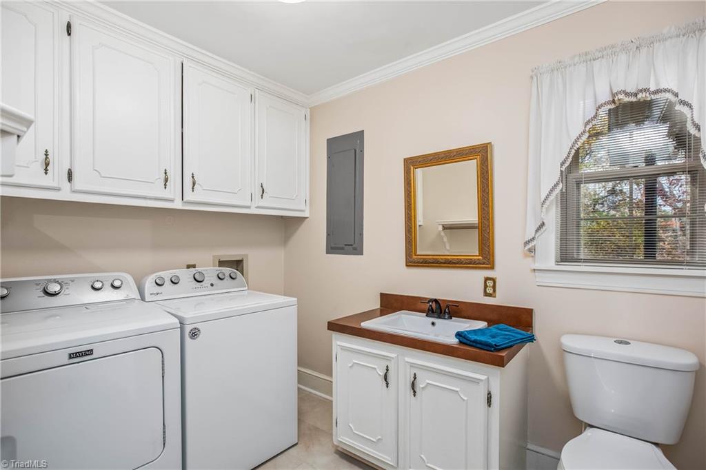 145 Hartgrove Road King, NC 27021 - Photo 4 of 18