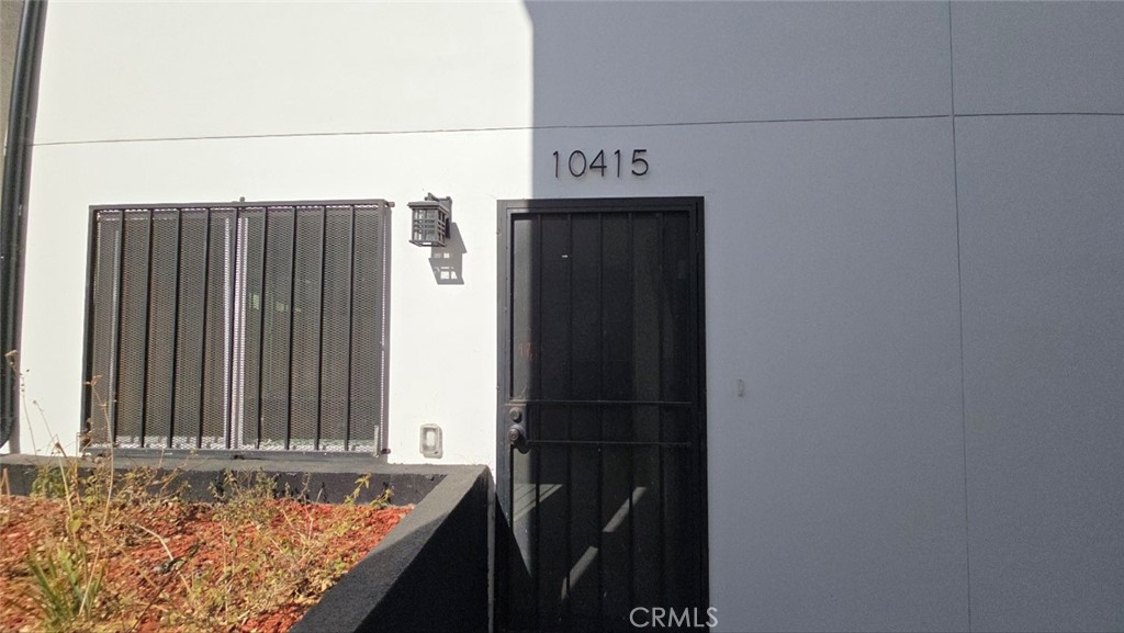 10415 South Avalon Boulevard Los Angeles, CA 90003 - Photo 3 of 40