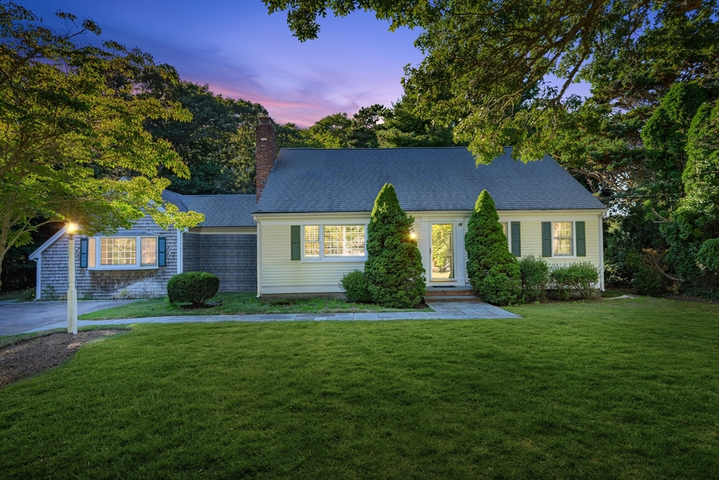 77 Robbins Street Barnstable, MA 02655 - Photo 1 of 41