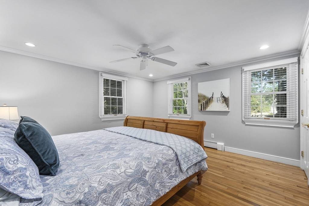 77 Robbins Street Barnstable, MA 02655 - Photo 15 of 41