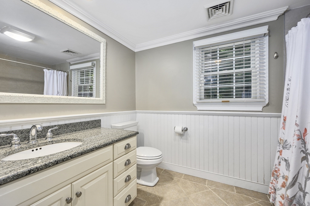 77 Robbins Street Barnstable, MA 02655 - Photo 17 of 41