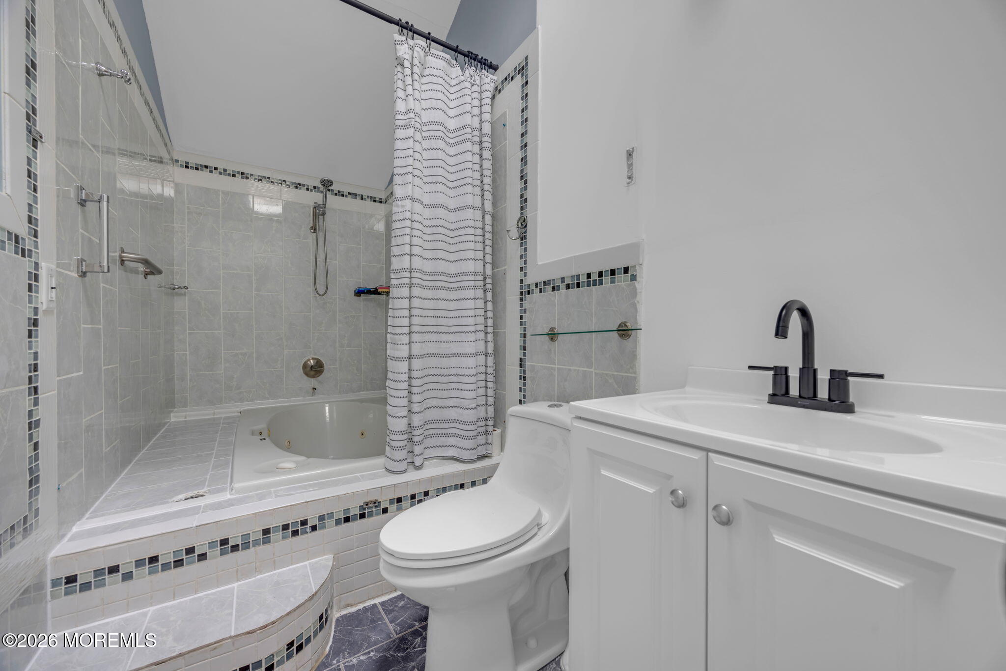 1107 Cook Avenue Laurence Harbor, NJ 08879 - Photo 13 of 24 24-web-or-mls-2M1A9340
