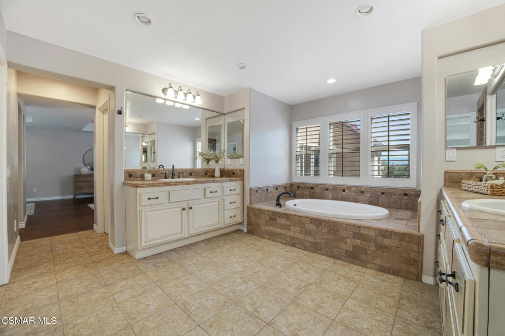 1910 Max Court Simi Valley, CA 93065 - Photo 36 of 67