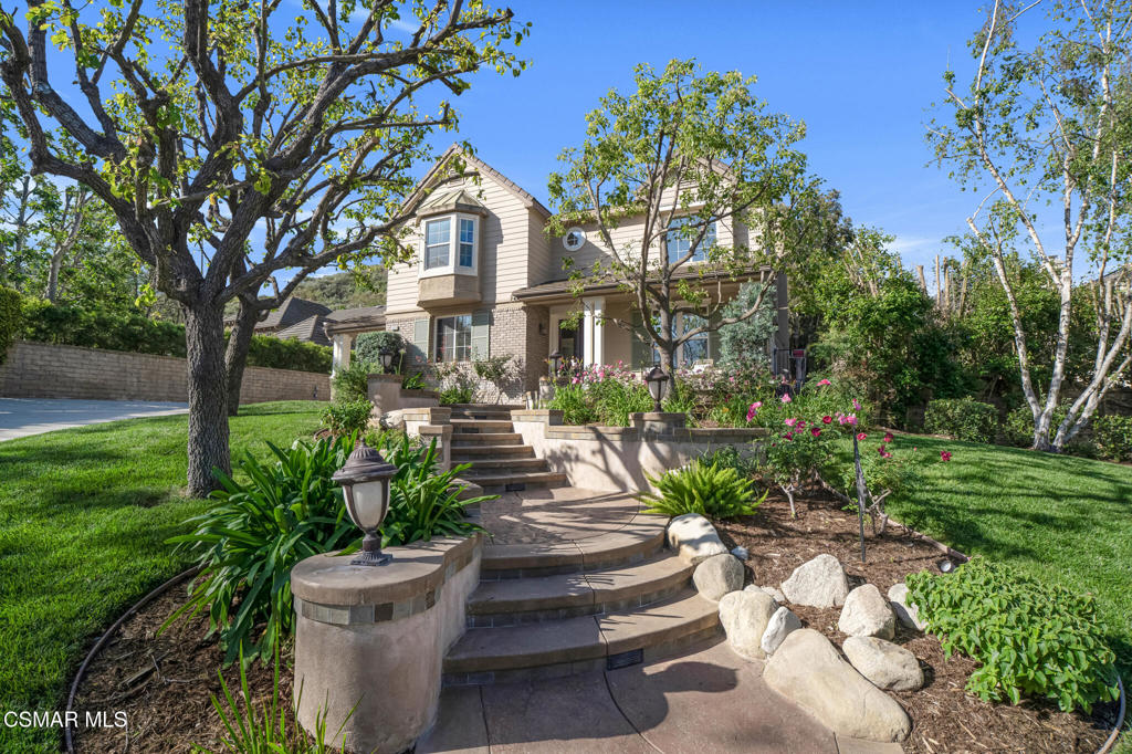 1910 Max Court Simi Valley, CA 93065 - Photo 4 of 67