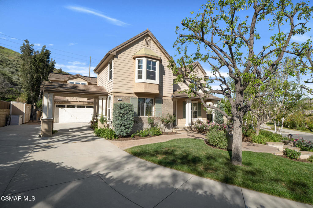 1910 Max Court Simi Valley, CA 93065 - Photo 5 of 67