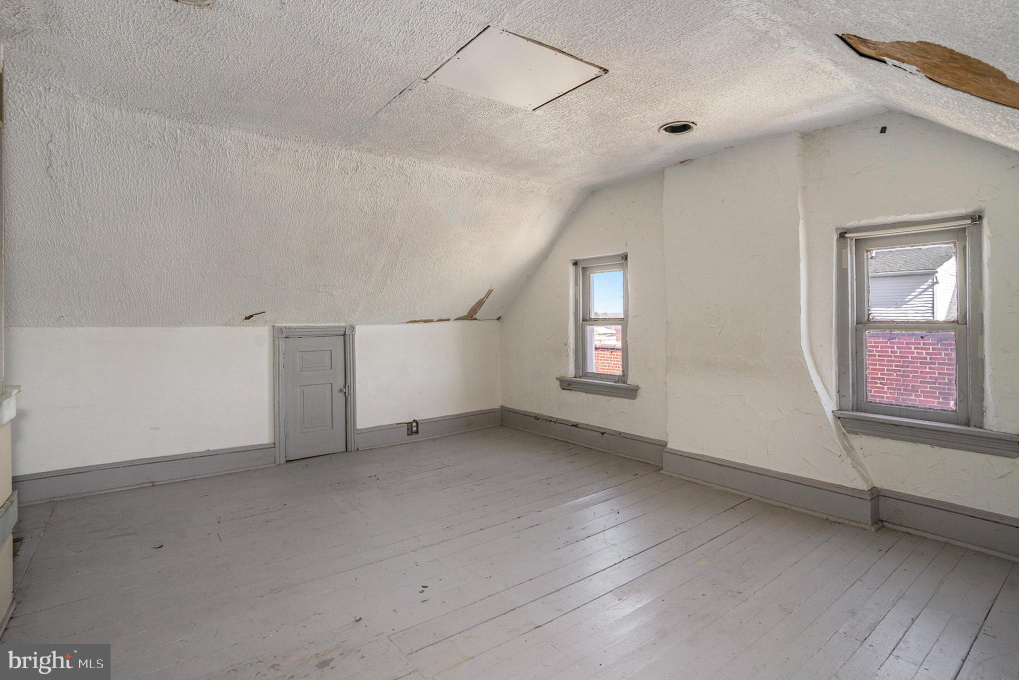 434 Pierce Street Lansdale, PA 19446 - Photo 18 of 25 an empty room with windows