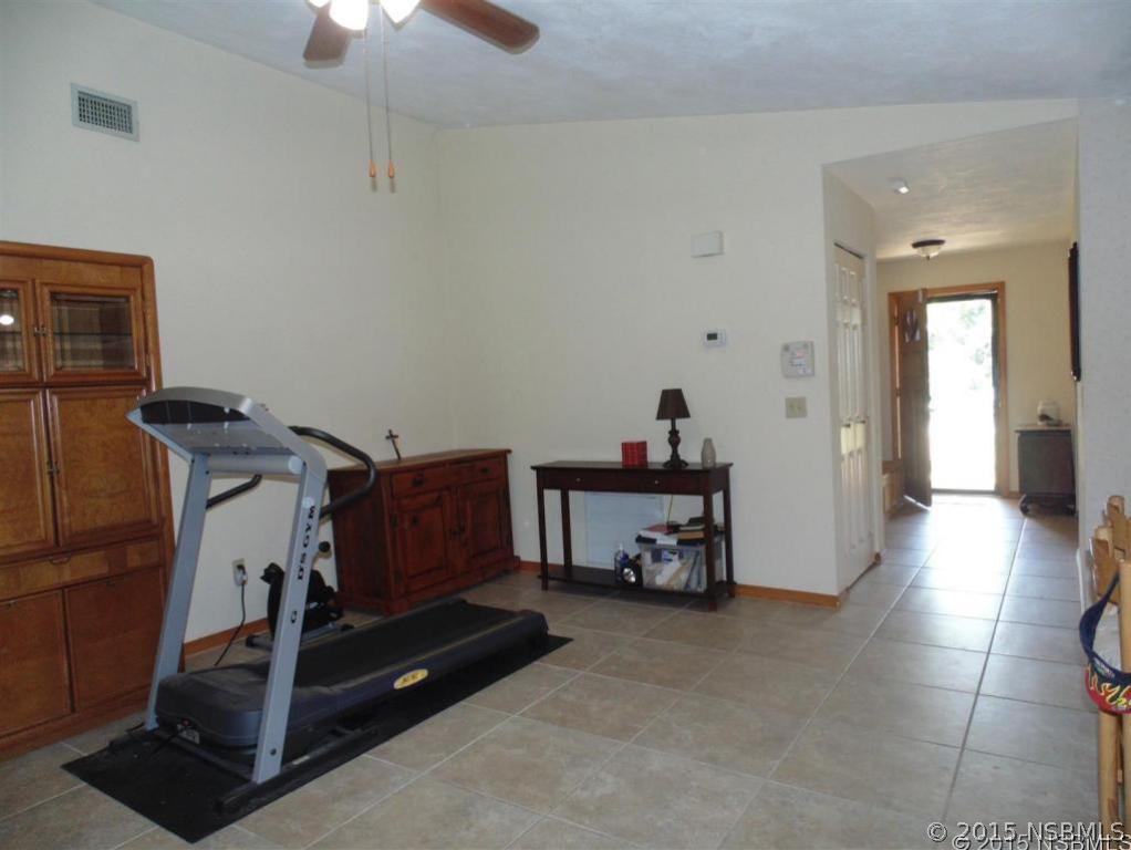 117 Hibiscus Road Edgewater, FL 32141 - Photo 4 of 15 Gallery Image 4
